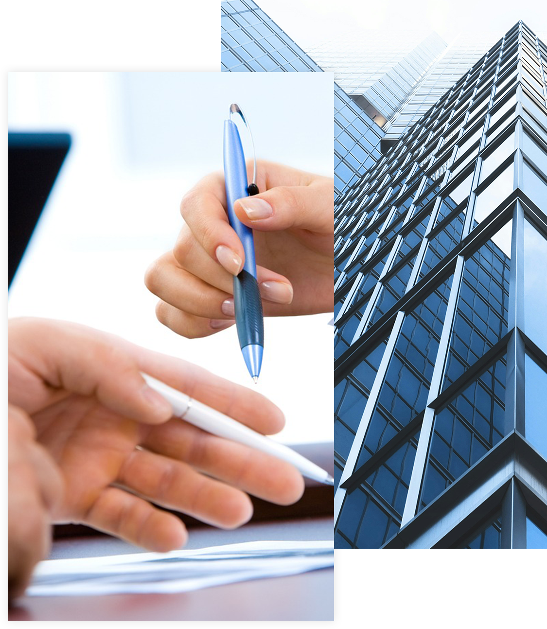 ペンを手渡す手元の写真